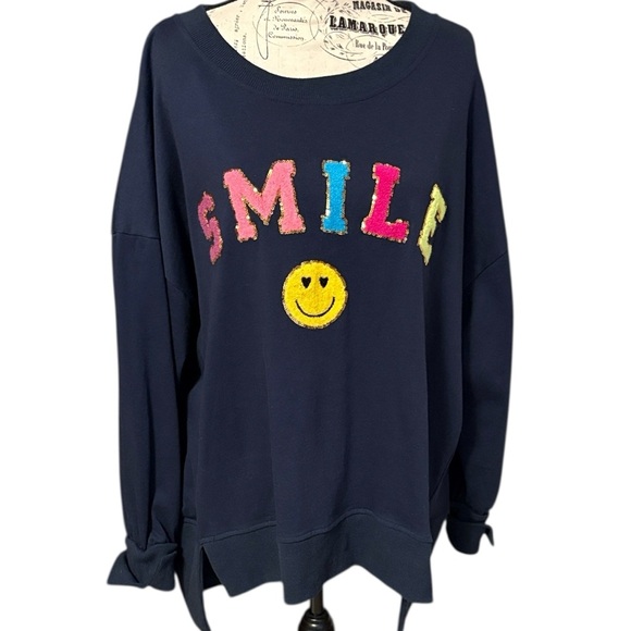 Navy Smile Graphic Sweatshirt Sequin Accent Oversized 3/4 Sleeves Blue Size M - Picture 1 of 6